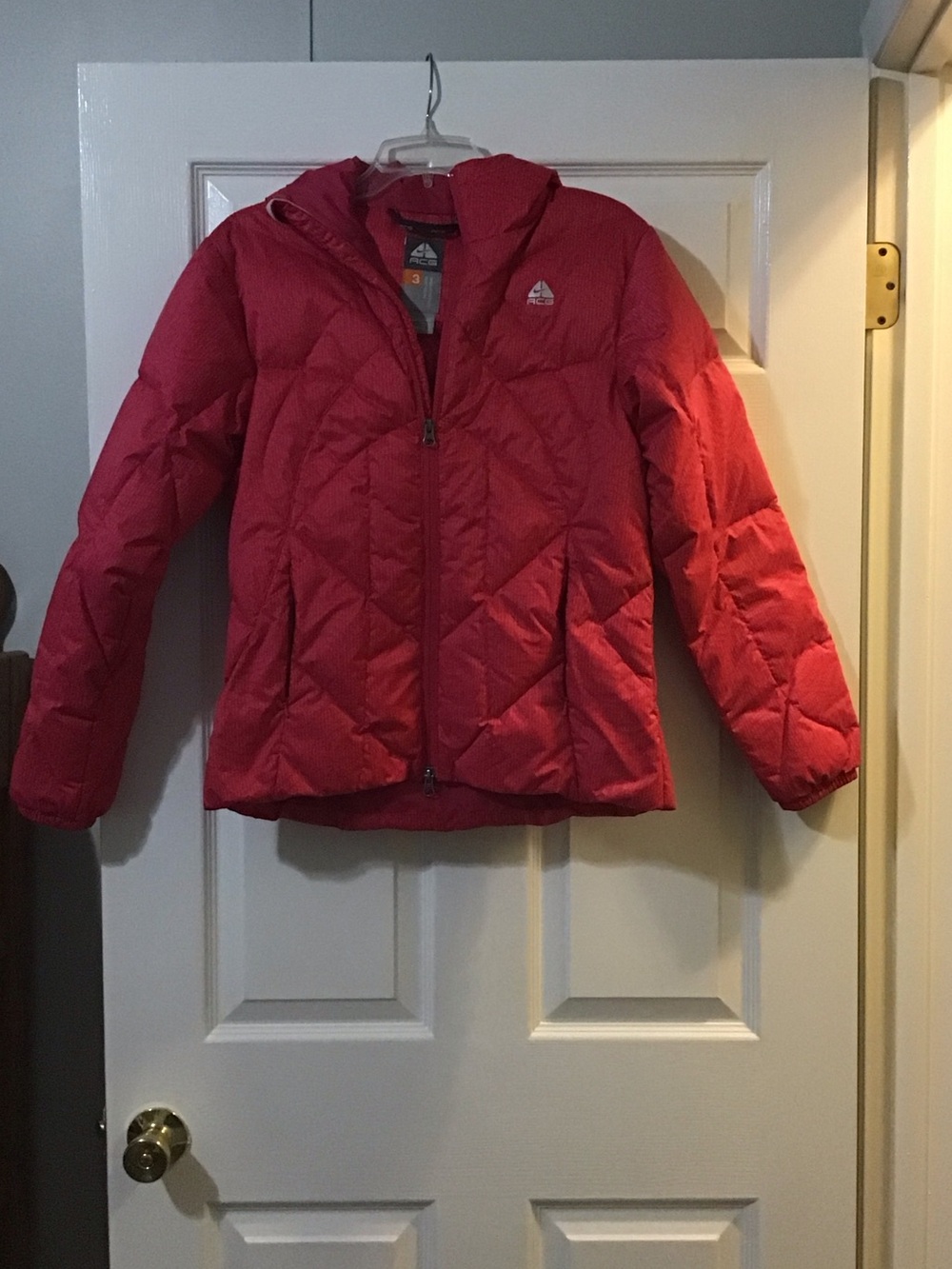 Nike ACG Women’s Dark Pink Hooded Puffer Jacket